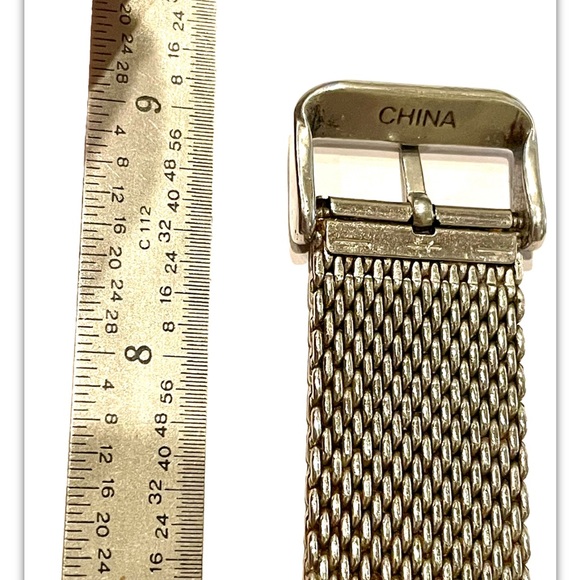 Vintage IZOD Watch - Picture 8 of 13